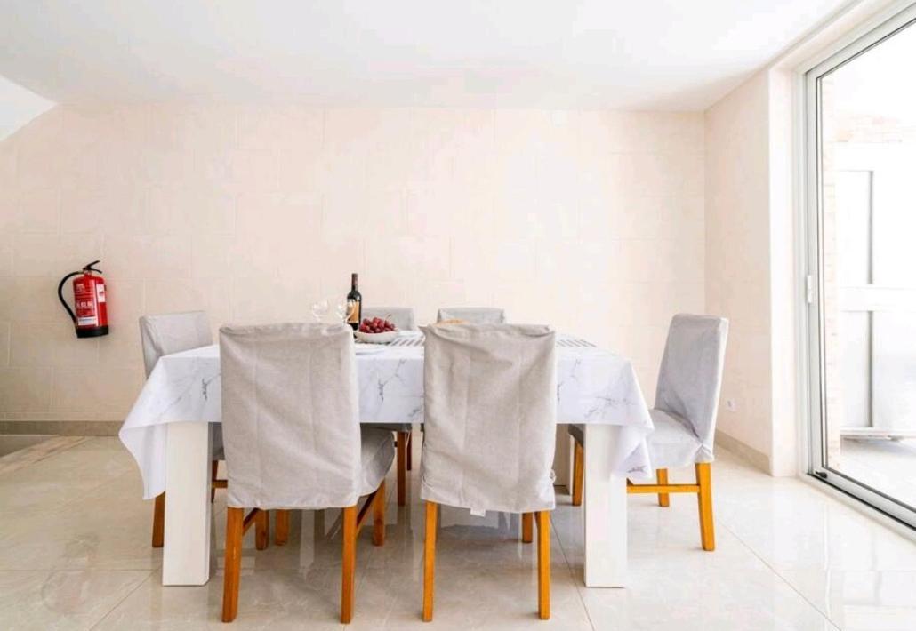 Marina Holiday House กัวเตย์รา ภายนอก รูปภาพ